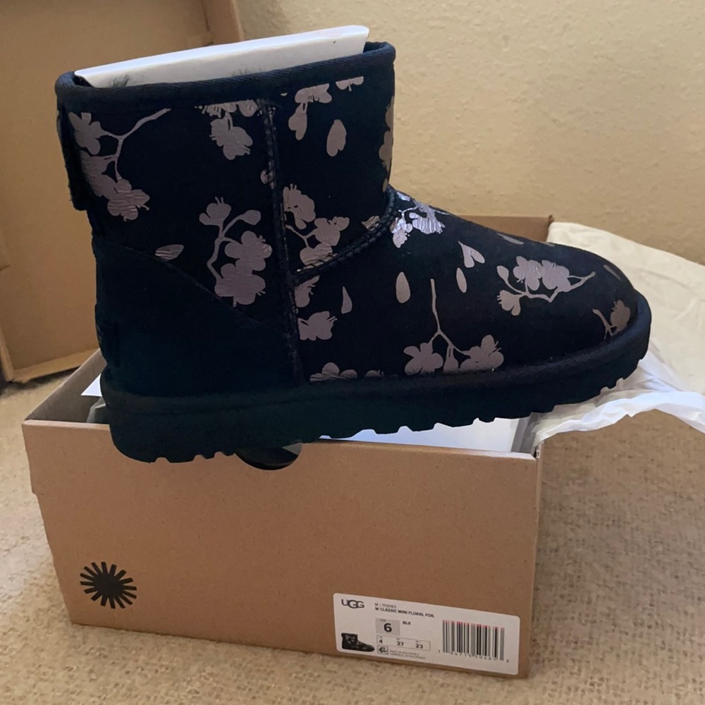 UGG Boot - Classic Mini Floral Foil